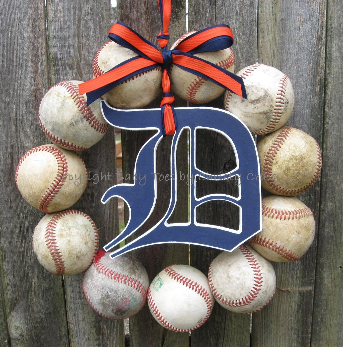 Detroit Tigers Baseball Love Wreath With Wooden Old English Style D